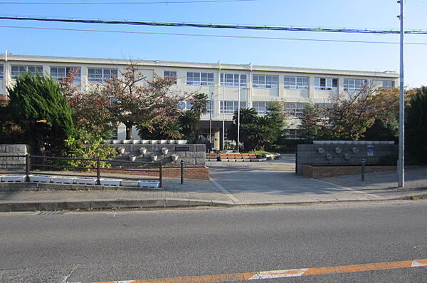 画像23:【中学校】貝塚市立第一中学校まで1700ｍ