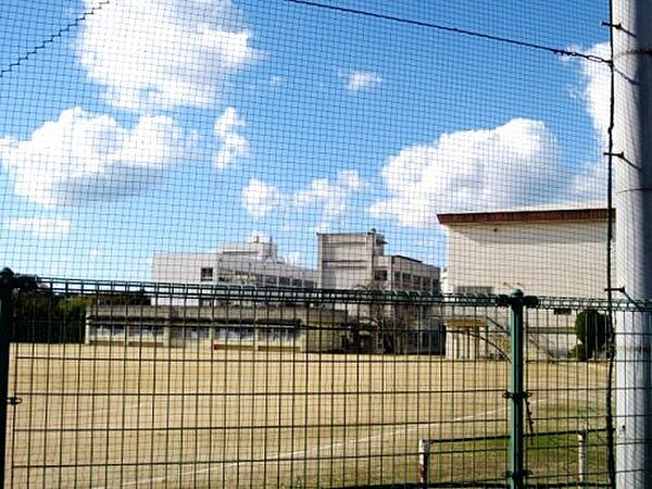 画像16:【中学校】熊取町立熊取中学校まで2082ｍ