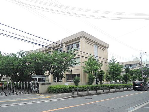 周辺：【小学校】熊取町立中央小学校まで964ｍ