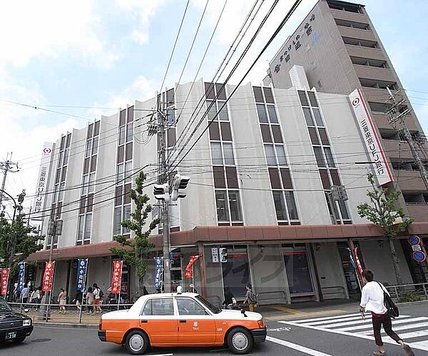 画像30:東京三菱ＵＦＪ銀行 出町支店まで738m 河原町今出川の交差点に立地しご利用していただきやすいですよ。