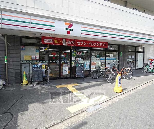 画像28:セブンイレブン京都新町一条店まで240m 上京中学校の目の前。住宅街に立地してます。
