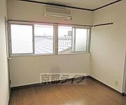 とっても明るいお部屋です
