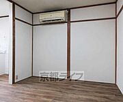 落ち着いた内装・