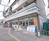 ローソンストア100伏見駅前店まで149m 伏見駅エリアのコンビにです。