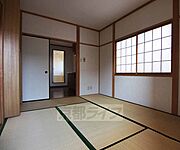 日当たり良好な和室です。