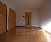 広々した室内
