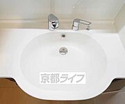 汚れにくい洗面器です。