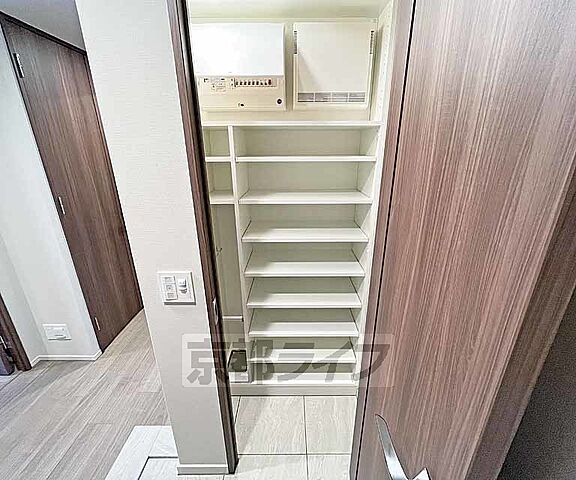 収納