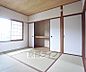 リビング/ダイニング：ゆったりとくつろげそうなお部屋ですね。