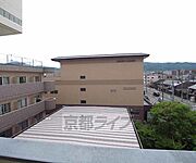周りには隣接された建物がないですね