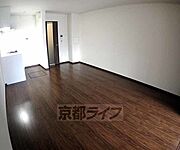 フローリングでとても綺麗なお部屋です