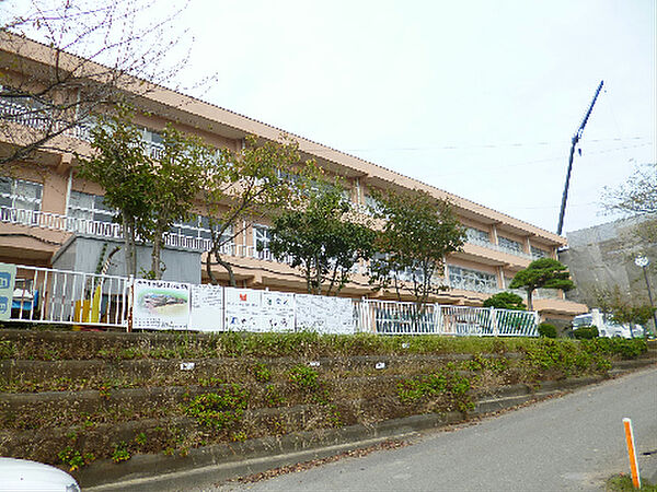 画像16:日立市立水木小学校（1114m）