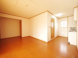 ベル・コリーヌSI 102 1階2LDKのリビング/ダイニング