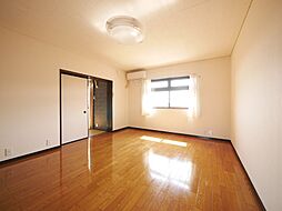 ロイヤルマンション 3階2LDKのリビング/ダイニング