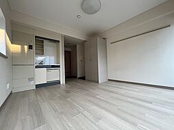 ラ・パイクス6112 2階ワンルームのリビング/ダイニング