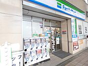 ファミリーマート（384m）