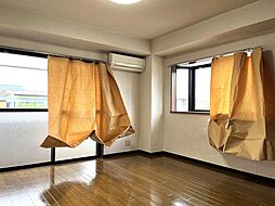 YSビル 201 2階1Kの室内