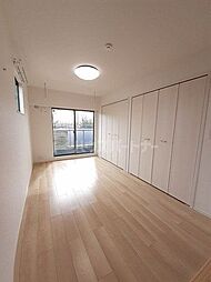 ヴィルドミール柴崎台 202 2階1Kのリビング/ダイニング