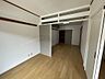 洋室：2026年8月にリフォーム済み。きれいで快適に過ごせるお部屋になっています。