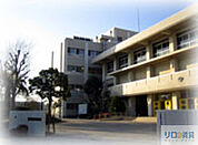 伊丹市立荻野小学校 231m