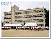 伊丹市立瑞穂小学校 517m