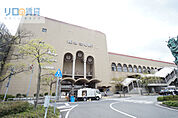 パントリーJR宝塚駅店 777m