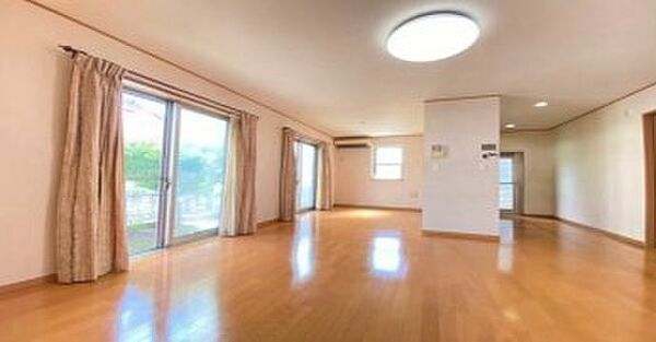 リビング/ダイニングを拡大表示