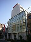 銀行「東日本銀行千住支店まで900m」