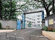 目黒区立菅刈小学校（778m）