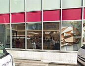 成城石井 九品仏店（243m）