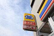 ローソンストア100亀島店 202m