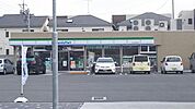 ファミリーマート中川中野本町店 377m