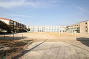 名古屋市立千成小学校 518m