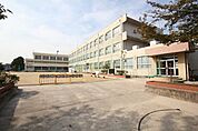八社小学校 707m