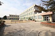 名古屋市立八社小学校 443m