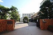 黄金中学校 970m