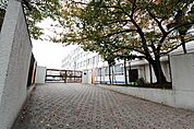 名古屋市立玉川小学校 679m