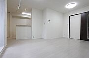 202号室内装写真参照