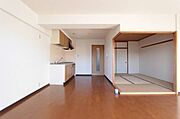 明るく広々と使える3号室タイプ。