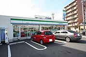 ファミリーマート中村並木店 432m