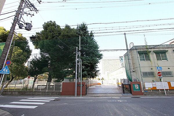 画像20:名古屋市立冨士中学校 880m