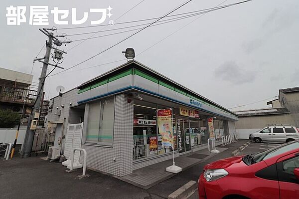 画像6:ファミリーマート太閤通八丁目店 174m