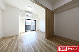 プレイス白壁（旧サーパスフォーシア白壁） 8階1LDKのリビング/ダイニング