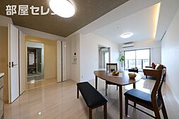 グランルクレ新栄イースト 9階2LDKのリビング/ダイニング