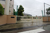 旭丘小学校 541m