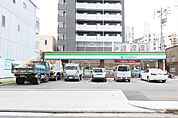ファミリーマート名古屋千代田店 79m