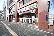 セブンイレブン名古屋浅間町店 215m