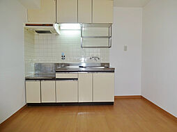 コマザワビル 4階1DKのリビング/ダイニング