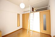 天井が高く開放的な空間ですよ☆