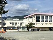 開成町立開成小学校 徒歩14分。 1050m
